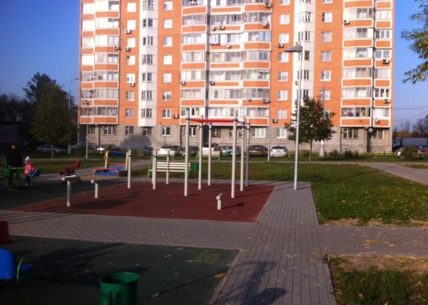 Площадка для воркаута в городе Москва №2535 Средняя Хомуты фото